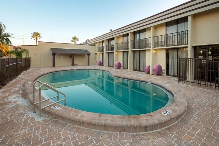 Pools & Facilities