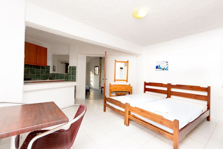 Room 8 of 65
