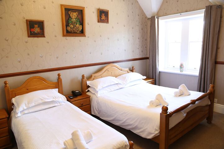 Room 7 of 37
