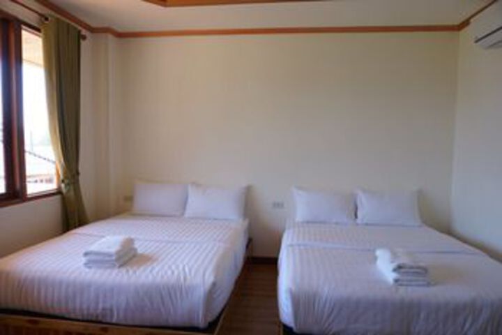Room 17 of 39