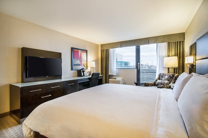 Room 12 of 61