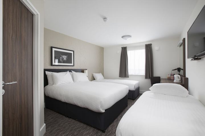 Room 8 of 26