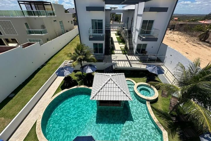 Pool 17 of 32