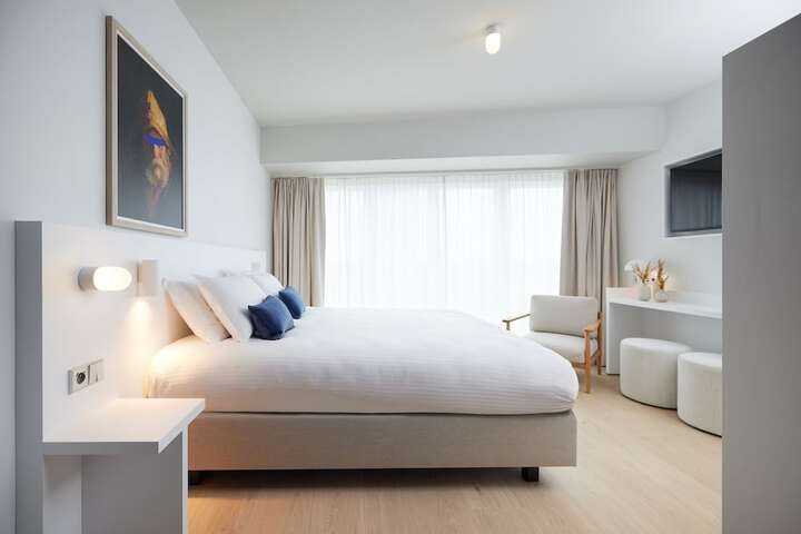 Room 10 of 68
