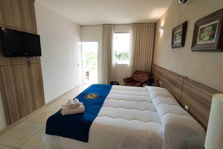 Room 8 of 145