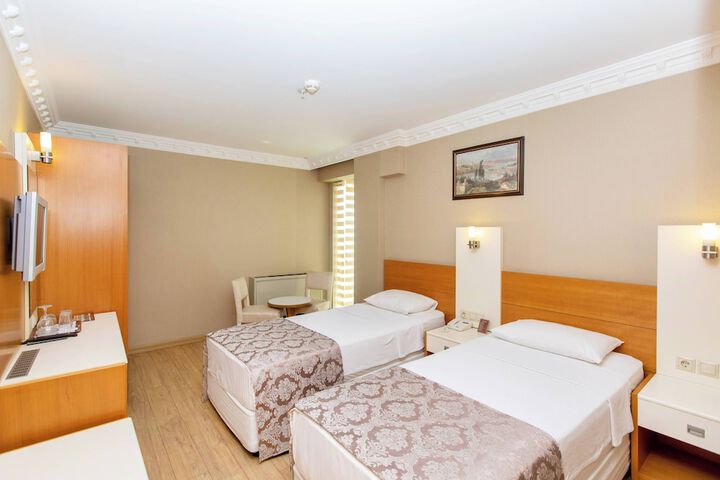 Room 29 of 97