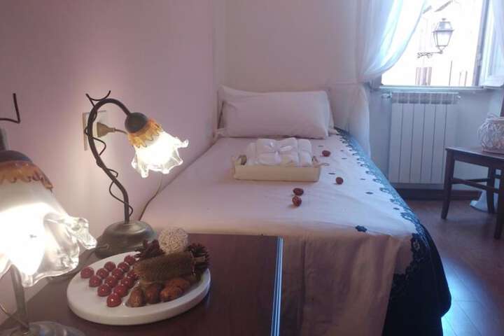 Room 10 of 26