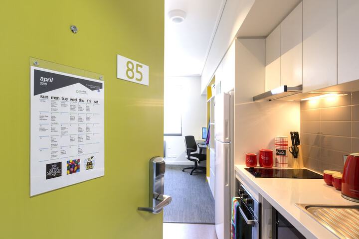 Room 4 of 15