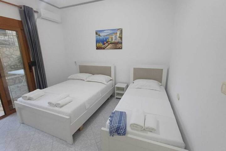 Room 38 of 65