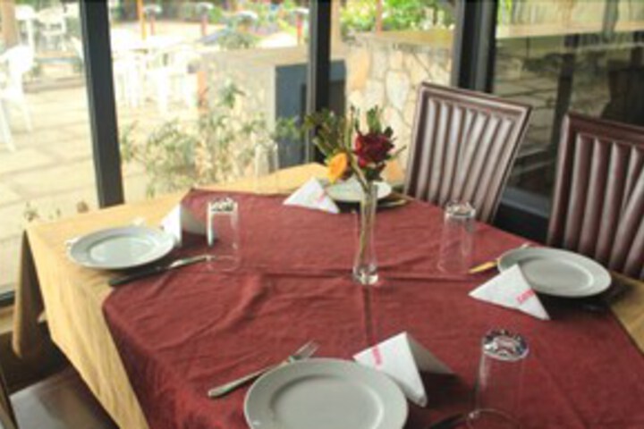 Dining 20 of 30