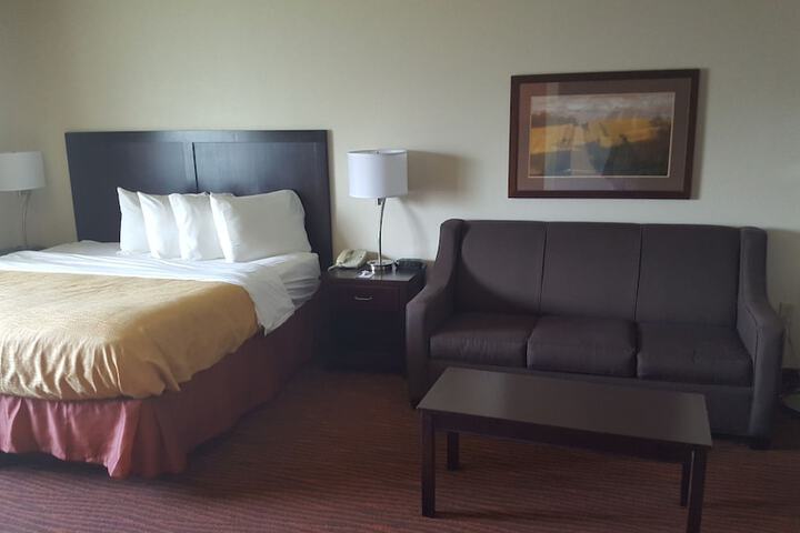 1 King Bed (19 of 35)