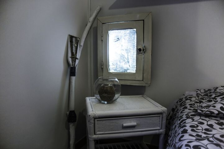 Room 6 of 6