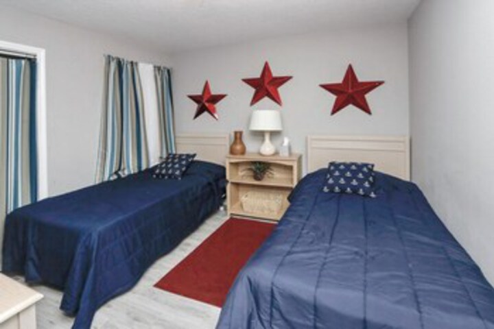 Room 21 of 120