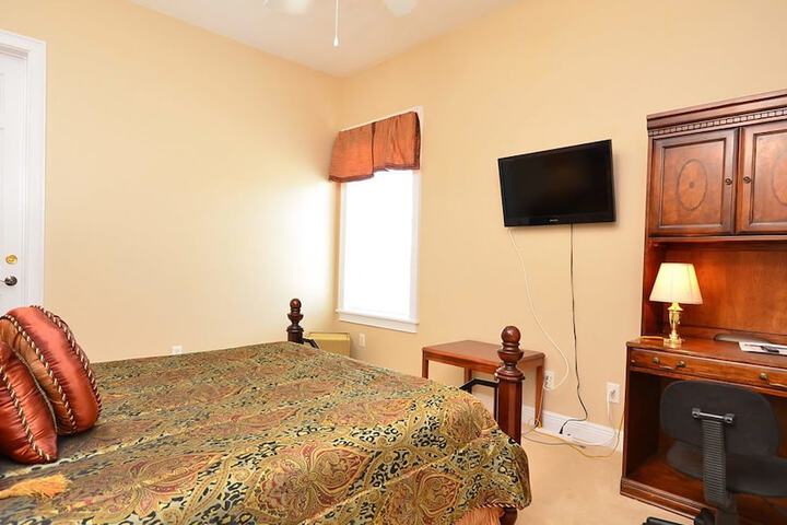Room 30 of 108