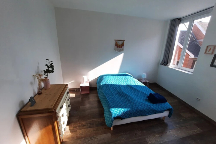 Room 3 of 12