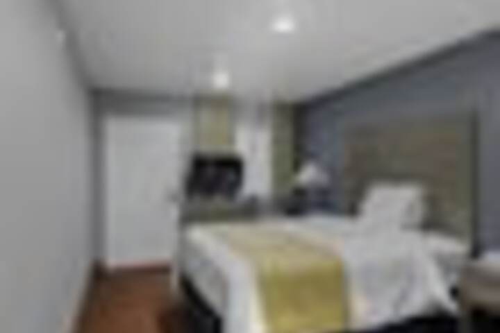 Room 83 of 129