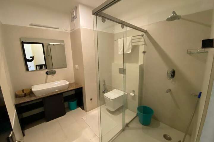 Room 11 of 20