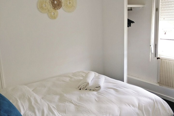 Room 7 of 18