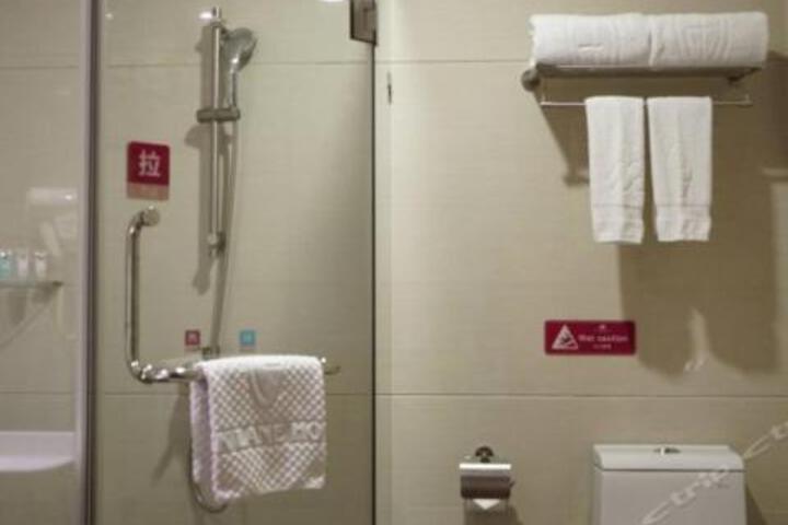 Room 20 of 24