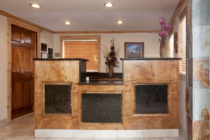 Entrance & Lobby