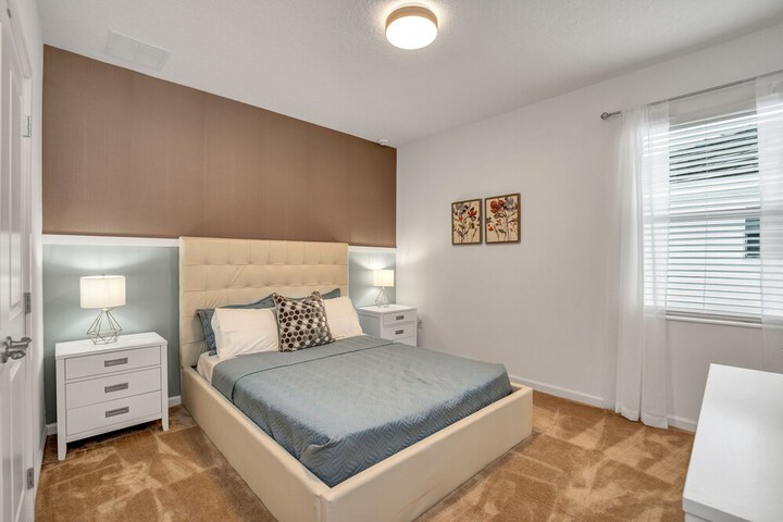 Room 12 of 44