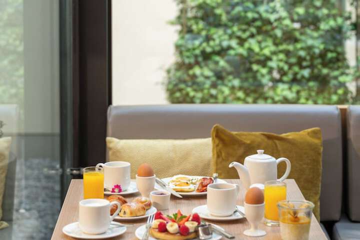 Breakfast area