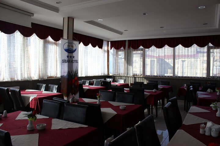 Dining 60 of 69