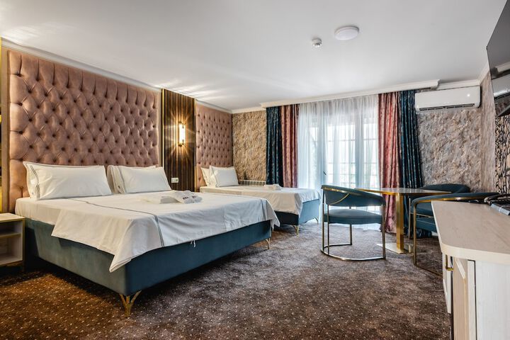 Room 8 of 20
