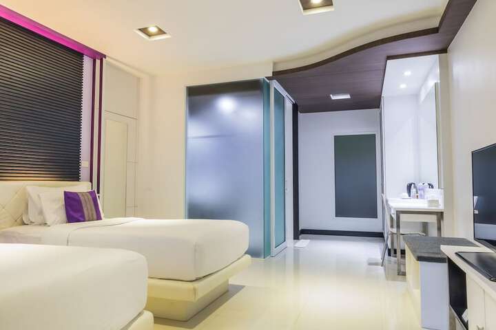 Room 11 of 70