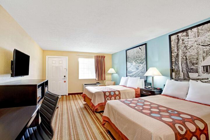 1 King Bed Accessible (4 of 13)