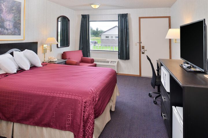 2 Queen Beds (10 of 10)