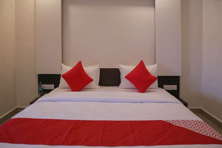 Room 8 of 13