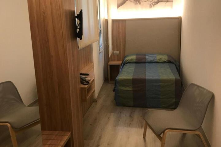 Room 20 of 36