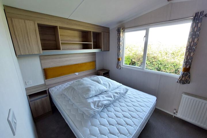 Room 6 of 25