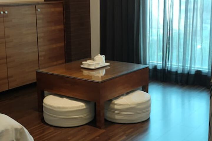 Room 10 of 74