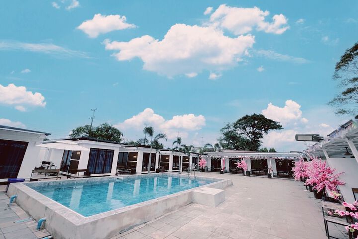 Pool 9 of 10