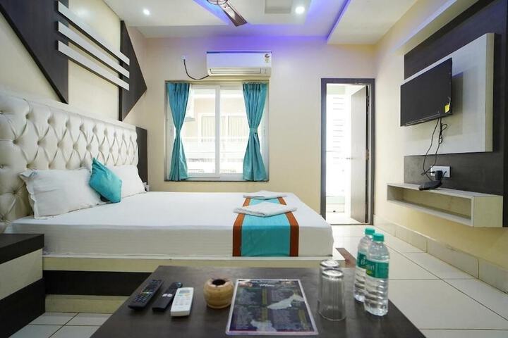 Room 15 of 34