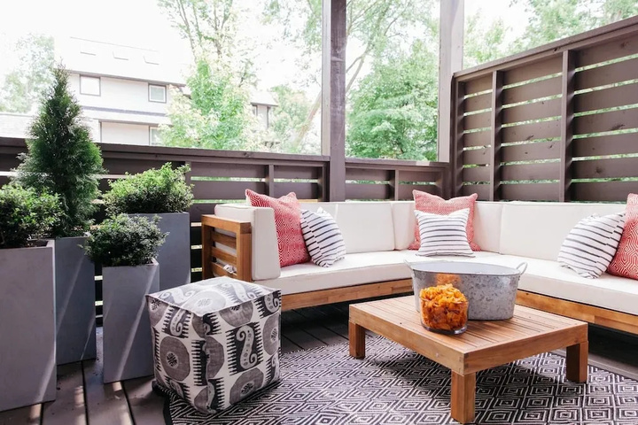Image of Sleek 4br 3.5ba Home w Outdoor Space by Domio