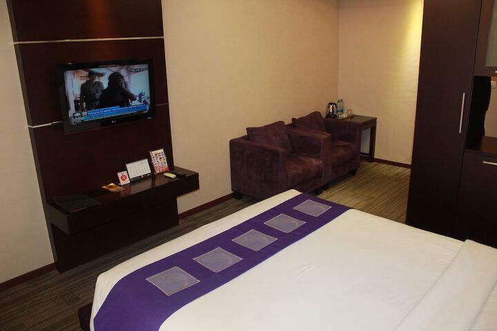 Room 3 of 31