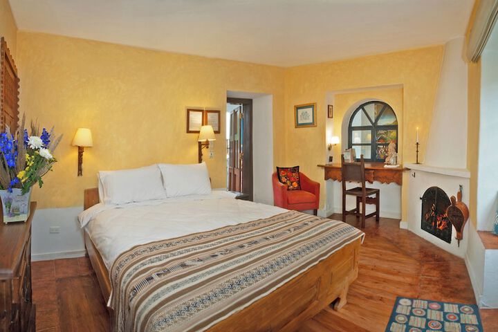 Room 17 of 42