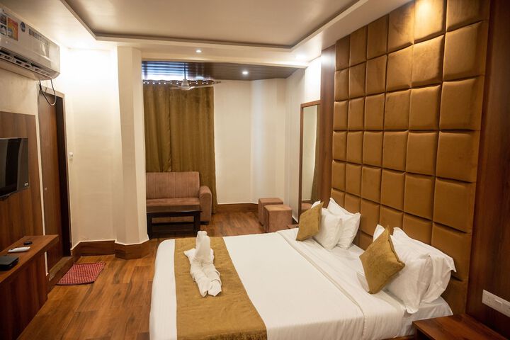 Room 21 of 48