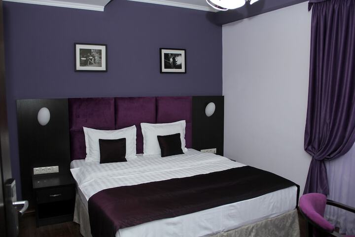 Room 50 of 71