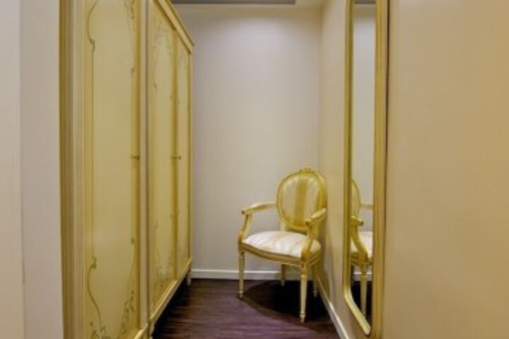 Room 12 of 70