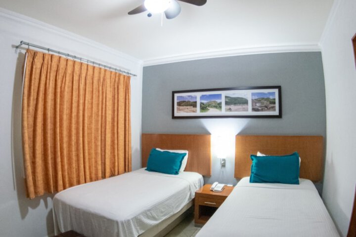 Room 25 of 59