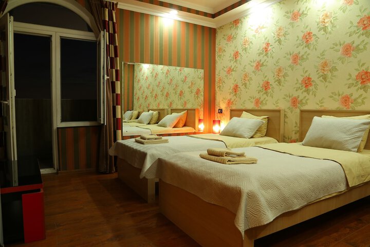 Room 19 of 110