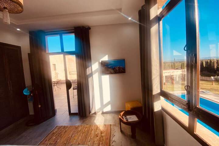 Room 90 of 153