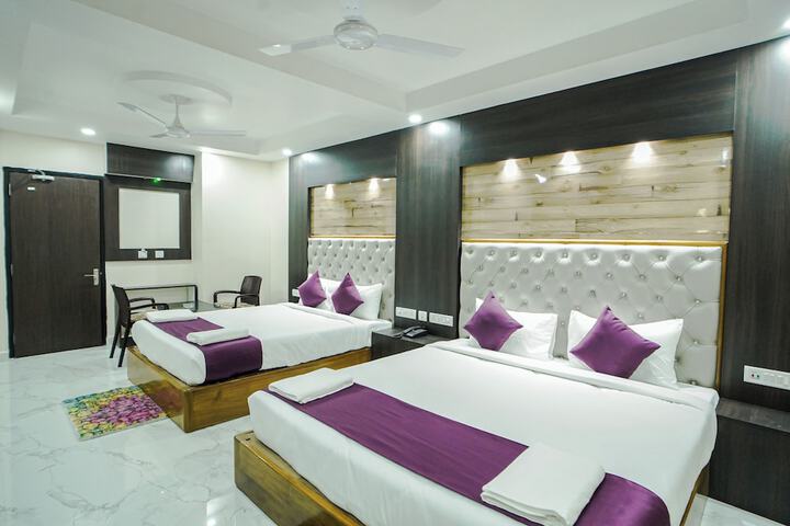 Room 15 of 63