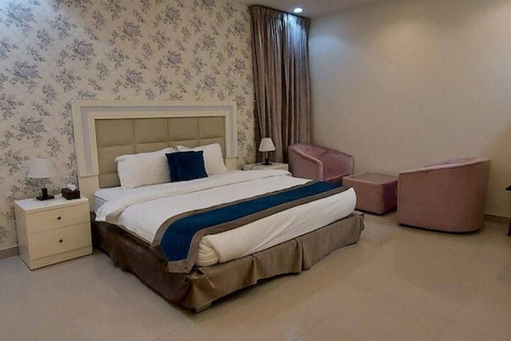 Room 5 of 34
