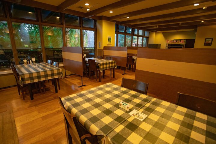 Dining 56 of 74