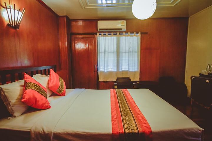 Room 16 of 52